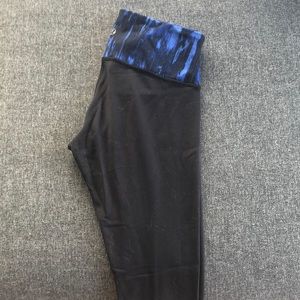 LULULEMON Wunder Under Reversible Crop Leggings